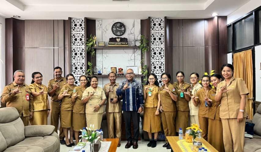 Terima 11 ASN Tugas Belajar, Bupati Kanis Tegaskan Pentingnya Peningkatan Kualitas Pelayanan