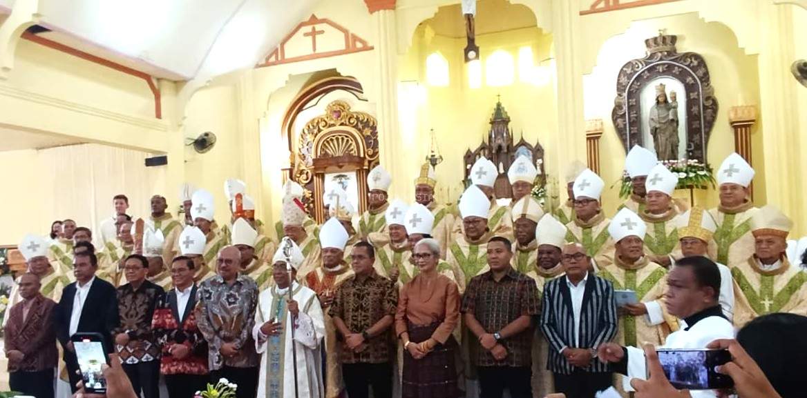 Bupati Lembata Hadiri Tahbisan Uskup Larantuka, Teguhkan Semangat 'Satu Tubuh, Satu Roh, Satu Harapan'