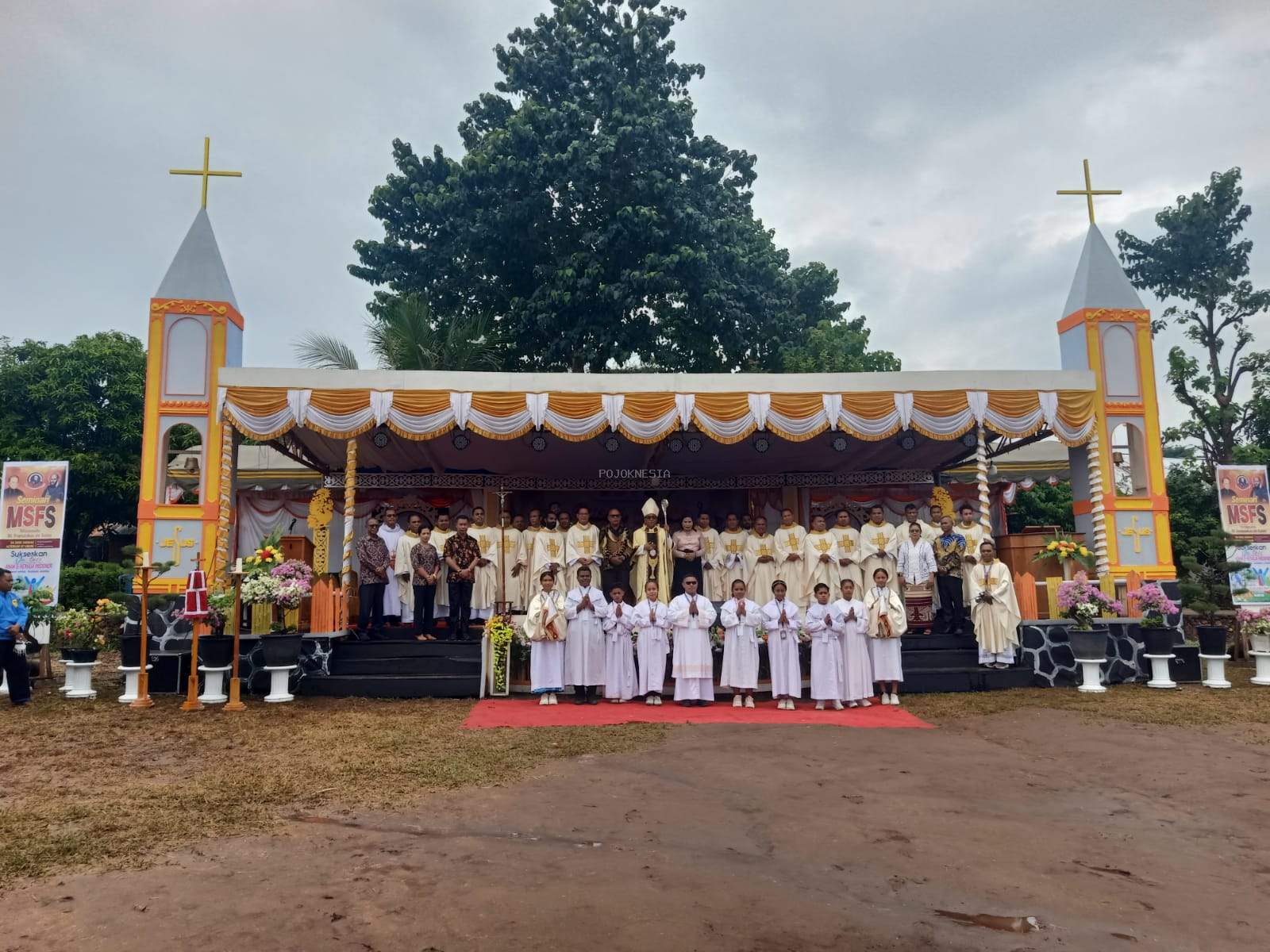 Hujan Tak Halangi Kekhidmatan Penutupan Jambore Remaja Misioner di Lembata