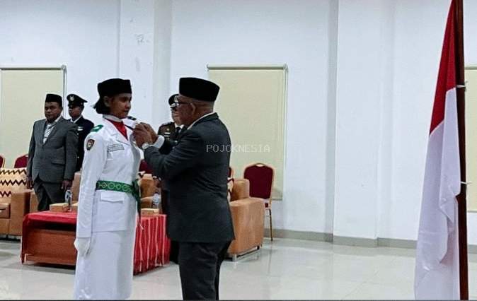 Bupati Kanis Kukuhkan 10 Anggota Paskibra Tahun 2026